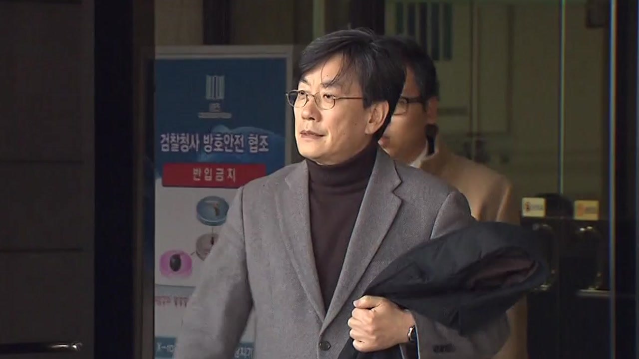 '폭행 의혹' 손석희 JTBC 대표 경찰 출석..."의혹 전면 부인" / YTN