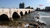 Adana Seyhan Nehri'nde, Suya Atladığı Öne Sürülen Kız Aranıyor