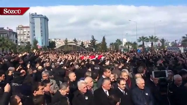 Ozan Arif son yolculuğuna uğurladı