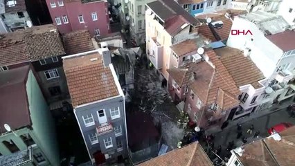 Balat'ta 3 Katlı Binada Çökme