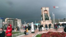 Taksim’de ortaya çıkan gökkuşağı görenleri hayran bıraktı