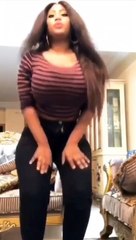 La jet setteuse Amina Saleh plus "salée" et croquante dans ses positions torrides