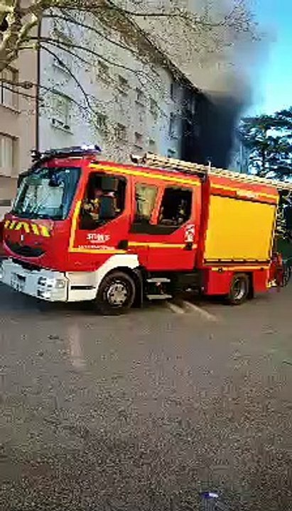 Incendie à Grigny