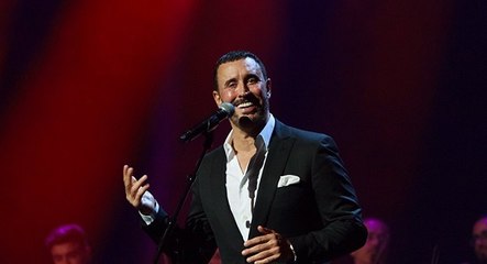 فيديو: ماذا طلب كاظم الساهر من المسؤولين خلال حفلة في السعودية؟ 