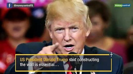 Donald Trump declares national emergency to build border wall