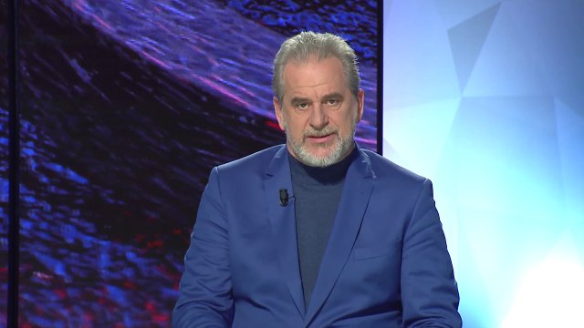 Ora News - Shoqërimi i Florenc Hoxhës, Zheji: Goditja pas shpine nga policia, skandal shumë i madh
