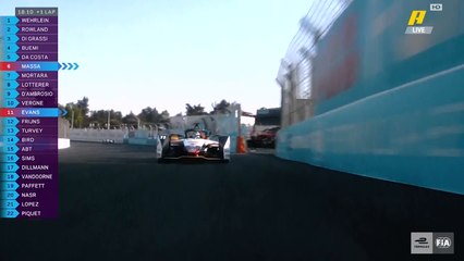 من زاوية فريدة.. دي غراسي يحاول الهجوم على سيارة رولاند