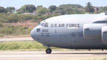 Tres aviones militares de EEUU dejan en Cúcuta toneladas de ayuda para Venezuela