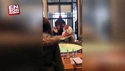Vaftiz töreni sırasında rahip bebeği suya düşürdü