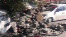 İstanbul- Beykoz'da İstinat Duvarı Araçların Üzerine Çöktü