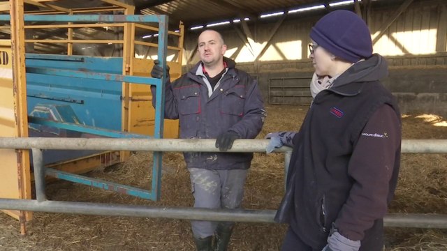 On nourrit les gens mais notre métier ne nous nourrit plus. Faute de rentabilité, ce couple d'éleveurs laitiers a décidé de vendre son exploitation