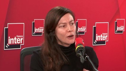 Anna Mouglalis, actrice : "Karl Lagerfeld dormait dans les solvants et les pigments, comme un artisan (...) Cette exigence est très, très rare"