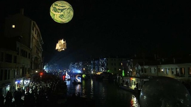 Venezia: Carnevale al via con Tutta colpa della Luna
