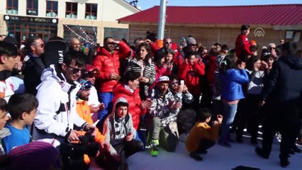 Yıldız Dağı'nda snowboard yarışları - SİVAS