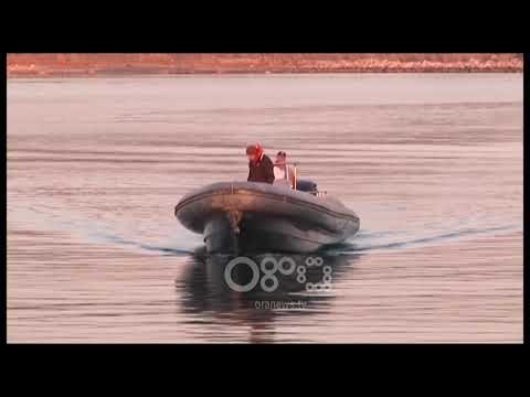 Ora News - Në pritje të arrestimit të trafikantëve, policia ruan dy ditë gomonen në Vjosë