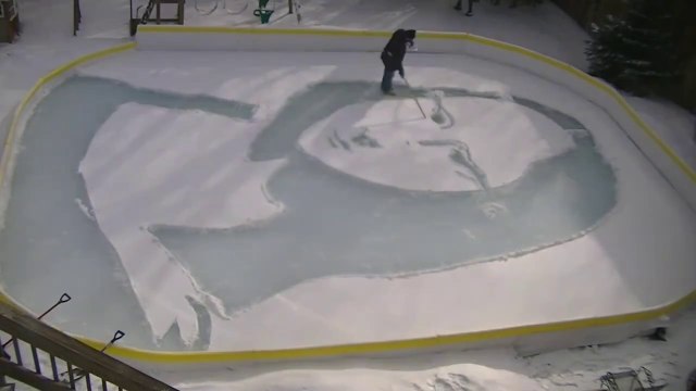 Il recrée à la perfection le portrait de Mona Lisa dans la neige