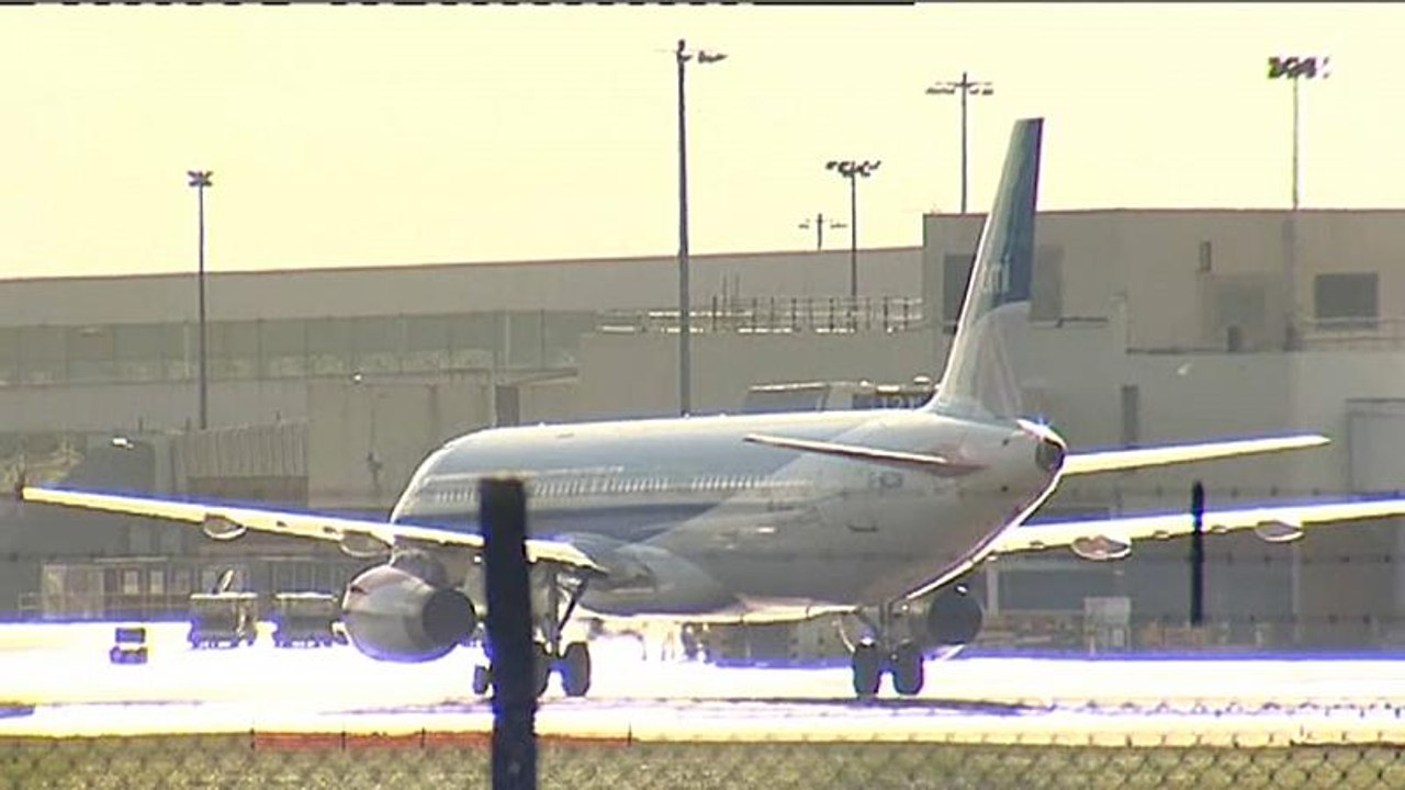 Britische Airline Flybmi: „Brrr e x i t“ -  alles aussteigen