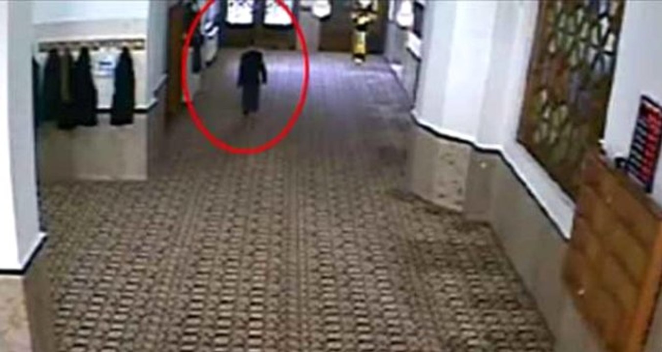 Camideki Hırsızlık Anı, Güvenlik Kamerasında Tarafından Saniye Saniye Kaydedildi