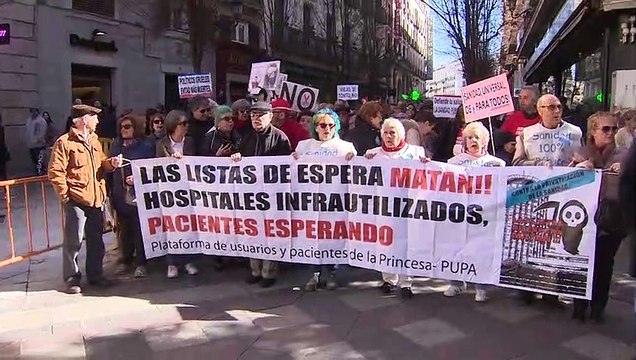 Marea Blanca vuelve a recorrer las calles de Madrid en defensa de la sanidad pública