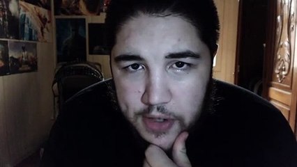 Chief da Xbox Mil Grau jogando Bloodborn.