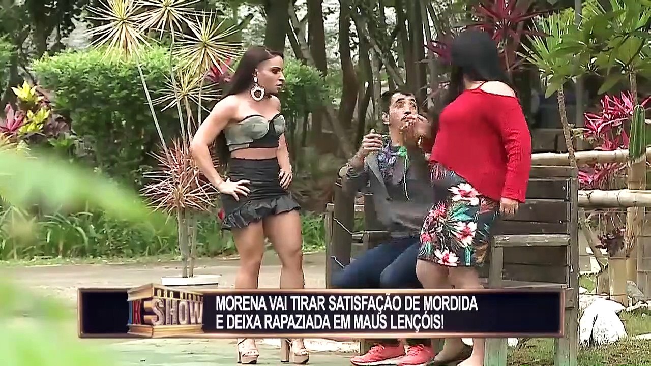 Morena mostra mordida que levou no bumbum e marido precisa se explicar para esposa