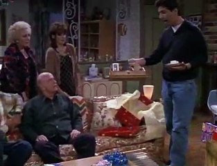 Everybody Loves Raymond - 02x09 The Gift