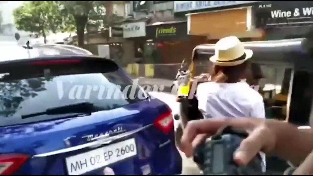 Malaaika Arrora OPENLY Holds Hands With Boyfriend Arjun Kapoor In Front of Her Son Arhan Khan on Date