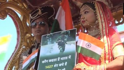 Pulwama : CRPF Slain Soldiers को Newly Wed Couple की अनोखी श्रद्धांजलि | वनइंडिया हिंदी