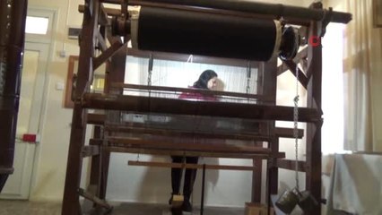 Modern Dokuma Tezgahlarının Atası Sayılan Makine Halen Çalışıyor