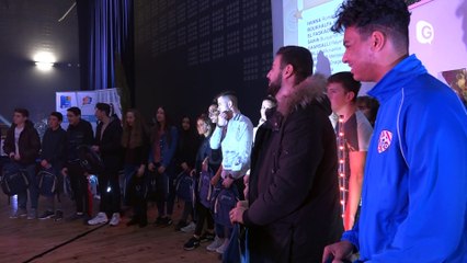 Reportage - L'Union Nationale des Arbitres Français accompagne ses membres