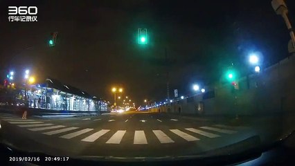 Accidente de tránsito estación Metrovía Parque California