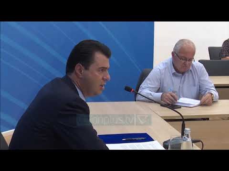 Grupi i PD vendos unanimisht: Djegim mandatet e deputetëve - News, Lajme - Vizion Plus