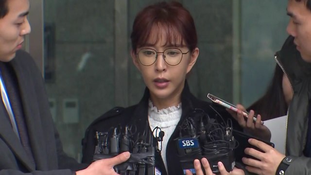 '상습 도박' SES 슈...징역 6개월 집행유예 2년 선고 / YTN