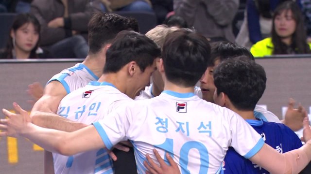 대한항공, 현대캐피탈 꺾고 남자부 선두 탈환 / YTN