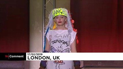 A demokrácia mellett Vivienne Westwood