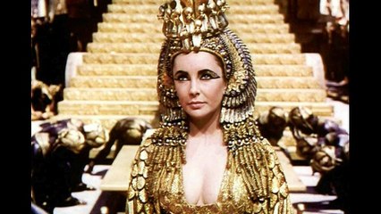 Marina Castelnuovo nel ruolo di Cleopatra a Radio Rai Due