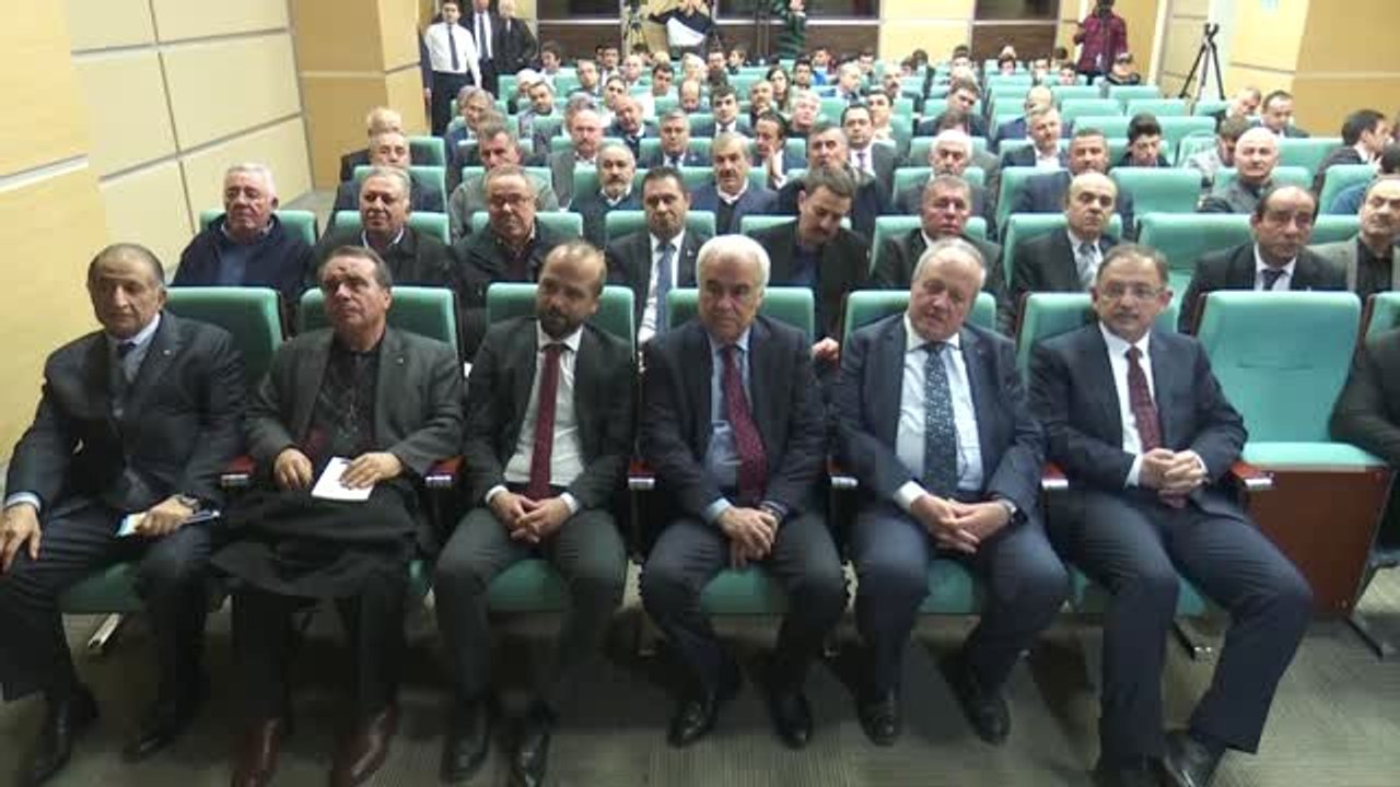 Özhaseki: "Belediyenin Yol Yapmaktan Başka İşleri de Var"