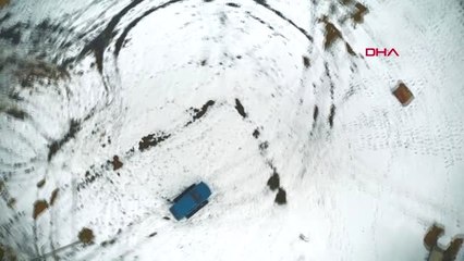 Trabzon Karla Kaplı Yaylada Gezmek İçin 'Paletli Toros' Yaptı