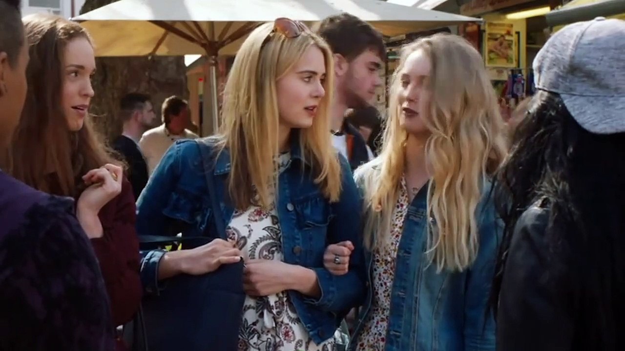 Fighting With My Family Director Stephen Merchant Discusses Directing The Rock