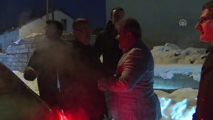 Cumhurbaşkanı Yardımcısı Oktay, 100. Yıl Mahallesi Sakinleriyle Buluştu