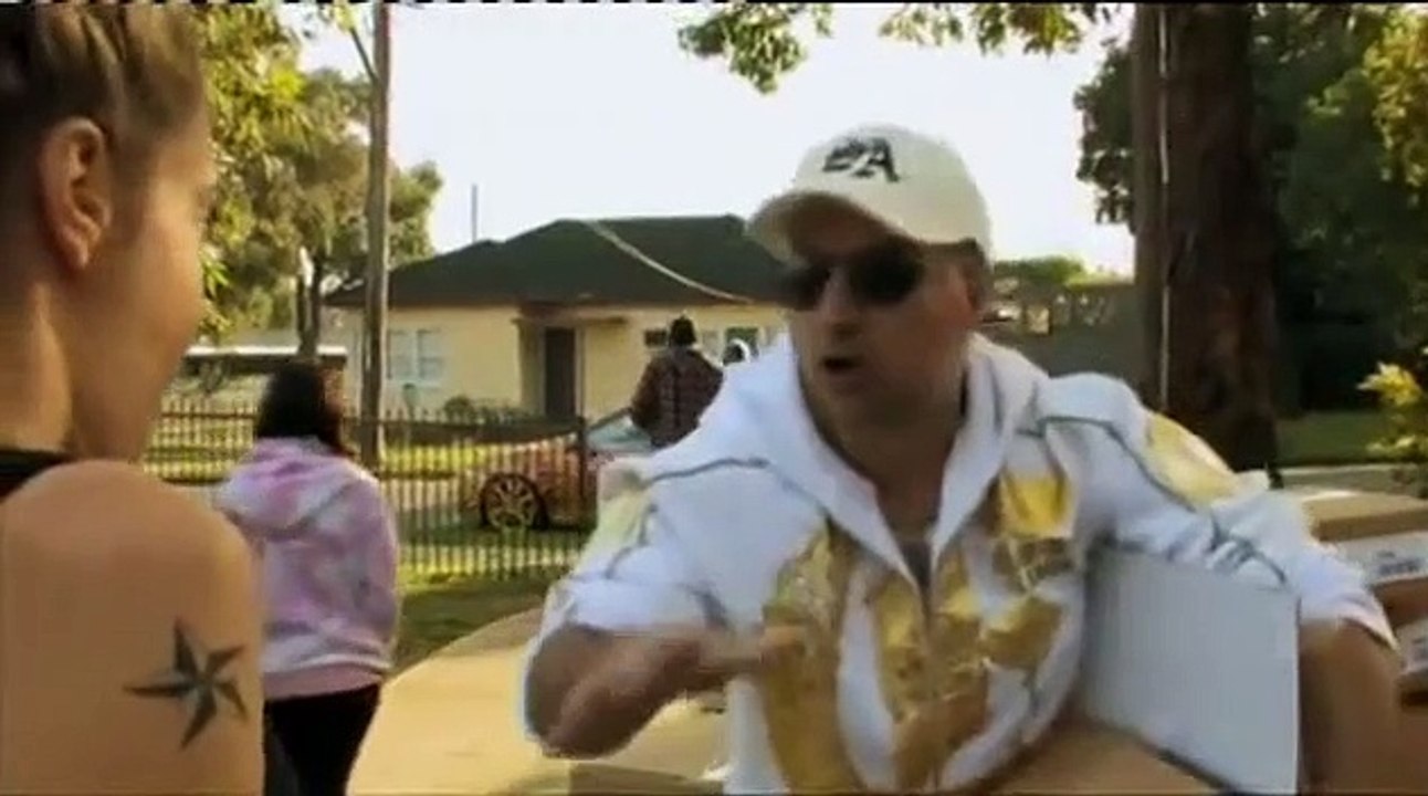 Housos S01 E07