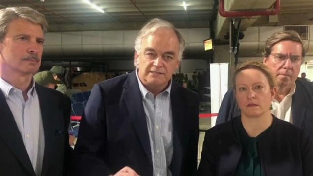 Cinq députés européens pro-Guaido refoulés à l'aéroport de Caracas