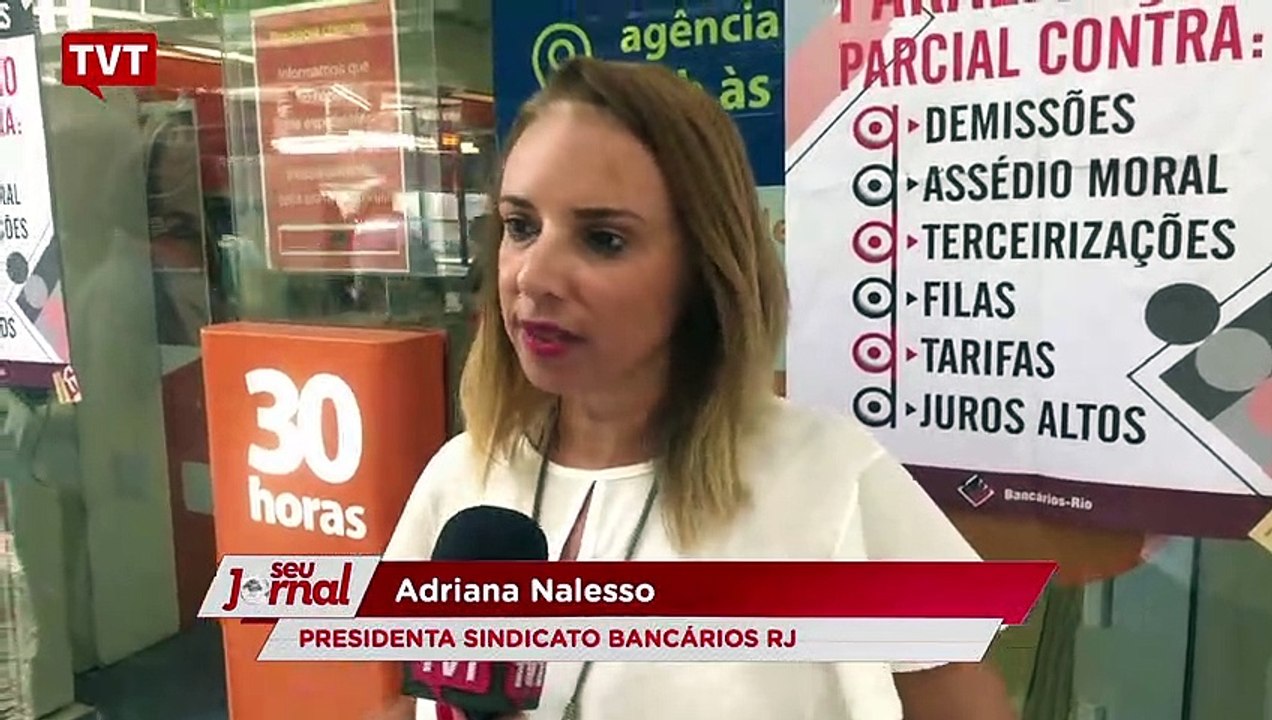 Bancários fecham agências contra demissões do Itaú