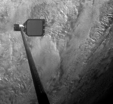 Así funciona el arpón que captura basura espacial