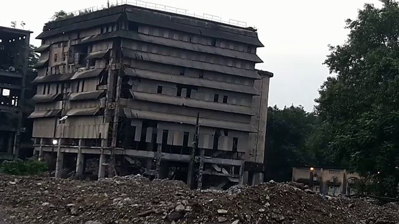 Buildings braking construction - wait for it!!!!!