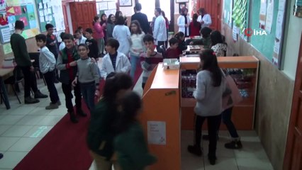 Bu okuldaki kantinin sorumlusu yok