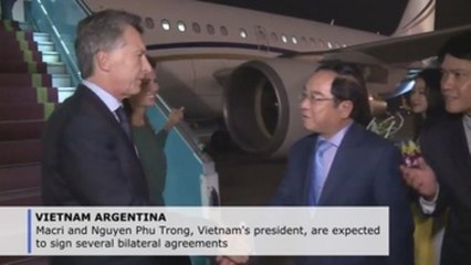 Argentina's Macri begins official visit to Vietnam to boost trade ties