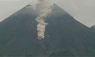 Detik-Detik Luncuran Awan Panas Merapi