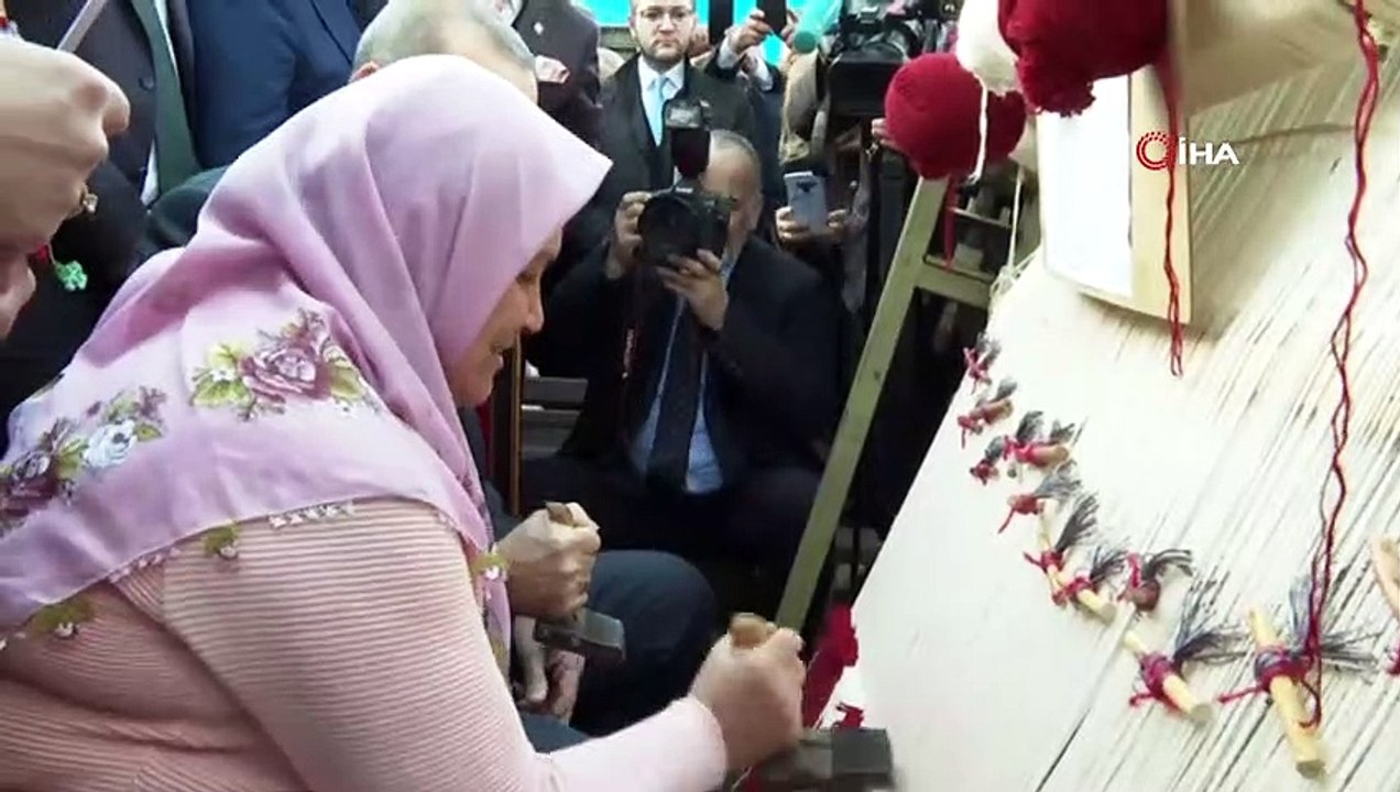 Cumhurbaşkanı Erdoğan Isparta'da Türk Bayraklı Halıya İlmek Attı
