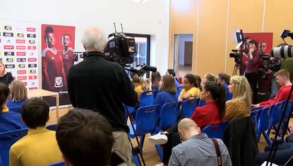 Jayne Ludlow's Getting Girls Into Football! ️⚽️